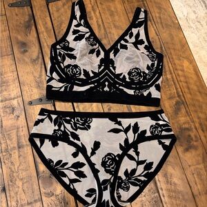 Black and White Floral Lace Bra and Panty Set